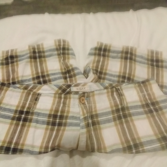 Tommy Bahama Shorts - Picture 1 of 7